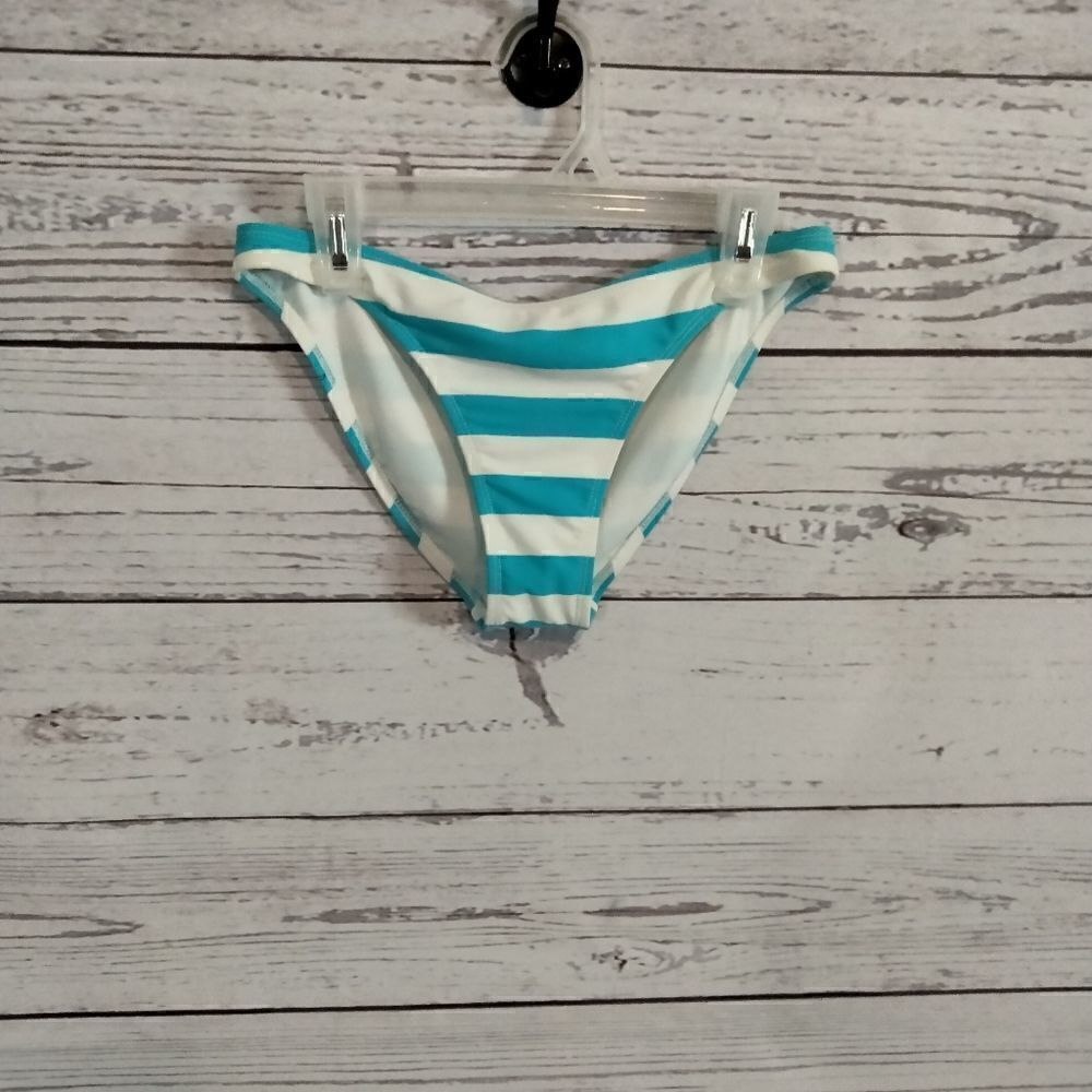 New Without tags. "Bamboo island" woman's bikini bottoms